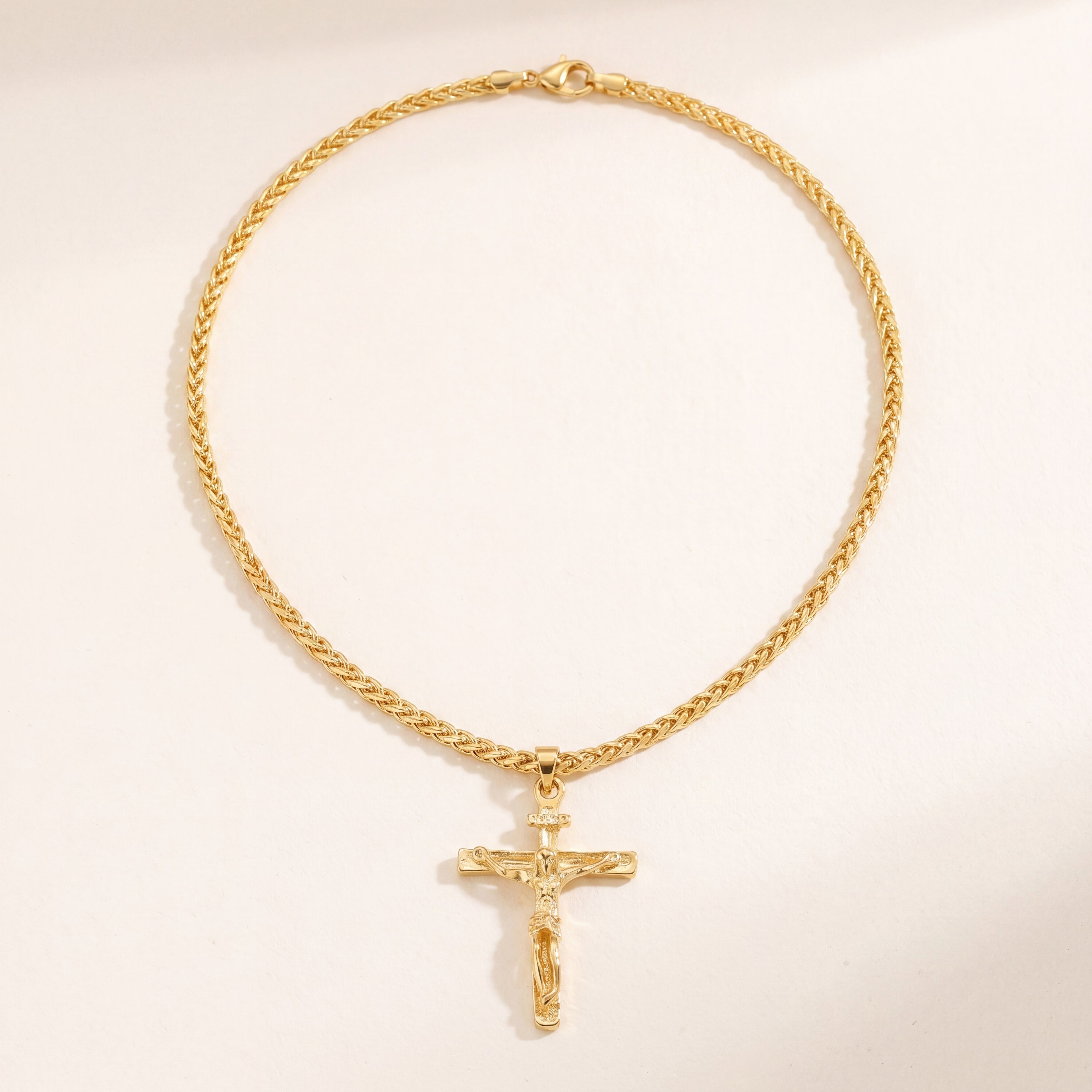 Cristo Pendant Necklace